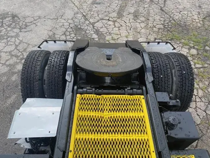 2017 Autocar ACTT424cc8328c873a86499d43d06c77aa4ca3