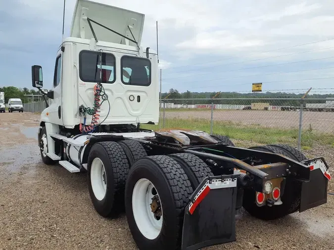 2019 FREIGHTLINER/MERCEDES CASCADIA 125