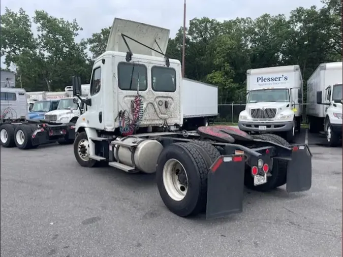 2020 FREIGHTLINER/MERCEDES CASCADIA 113