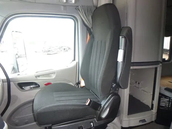 2020 Peterbilt 579