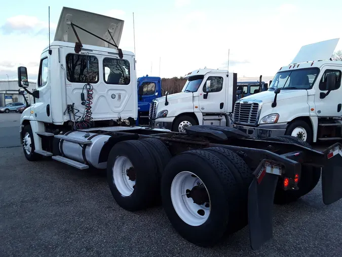 2018 FREIGHTLINER/MERCEDES CASCADIA 125