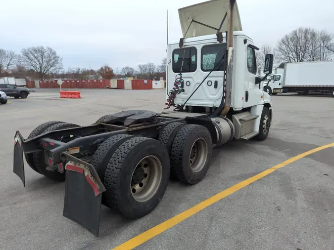 2020 FREIGHTLINER/MERCEDES CASCADIA 125