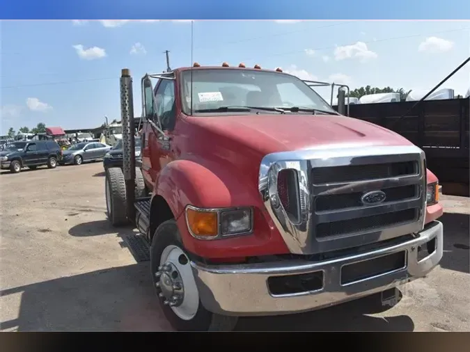 2005 FORD F650