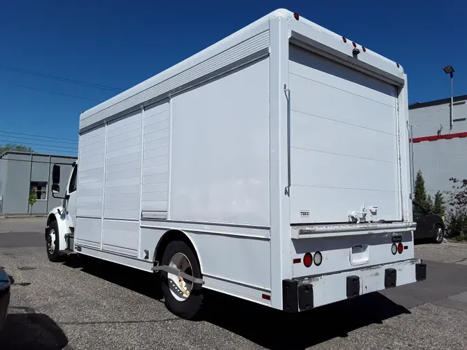 2016 FREIGHTLINER/MERCEDES M2 106