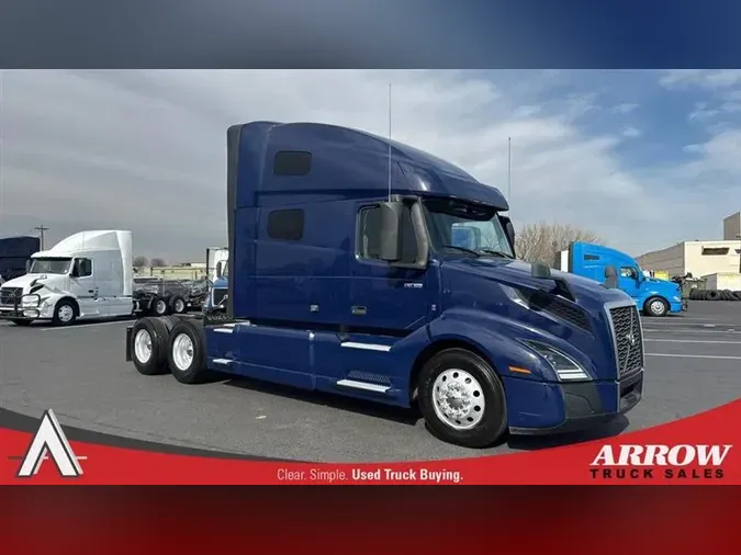 2022 VOLVO VNL760