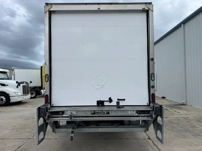 2020 Peterbilt 337