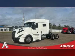 2021 VOLVO VNL740