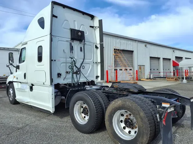 2020 FREIGHTLINER/MERCEDES CASCADIA 125