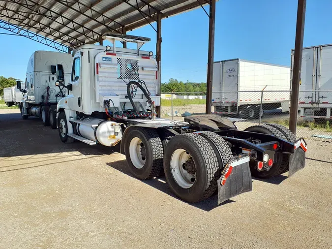 2016 FREIGHTLINER/MERCEDES CASCADIA 125