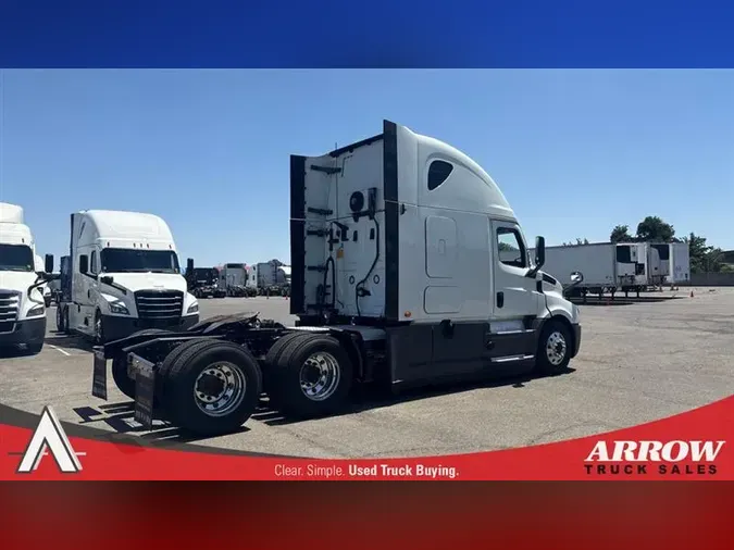 2020 FREIGHTLINER CA126