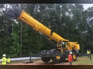 2013 GROVE RT890E