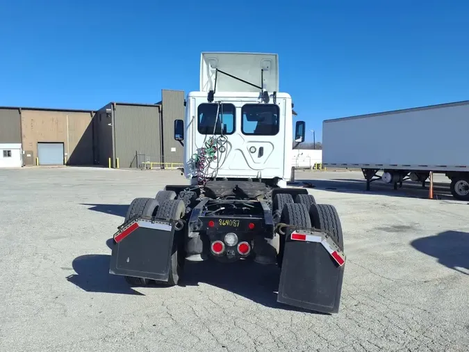 2019 FREIGHTLINER/MERCEDES CASCADIA 125
