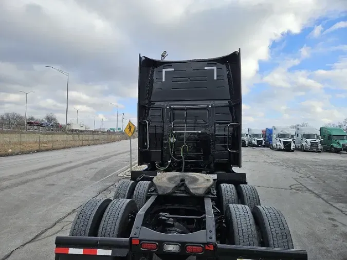 2024 VOLVO VNL64T860