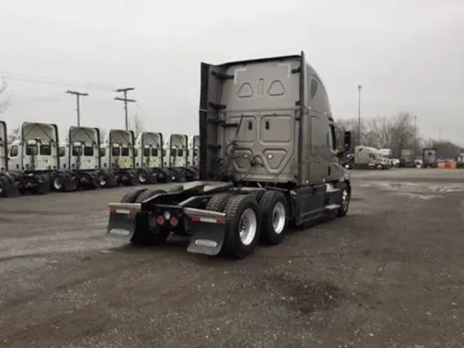 2023 Freightliner Cascadia