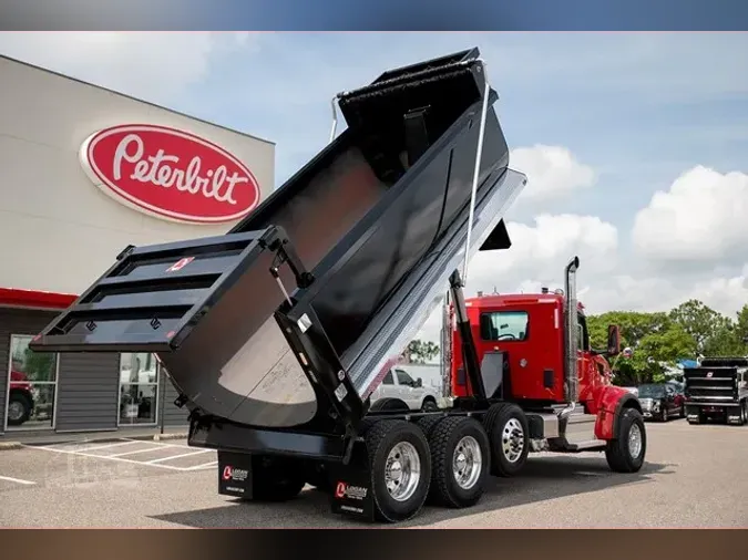 2025 PETERBILT 567