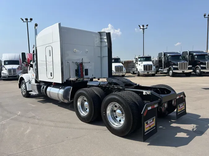2020 Peterbilt 567