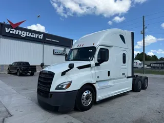 2020 Freightliner Cascadia 126
