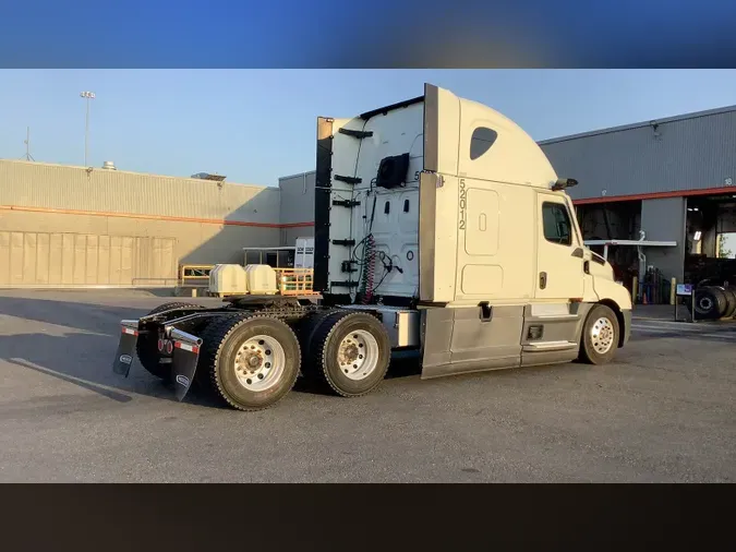 2021 Freightliner Cascadia