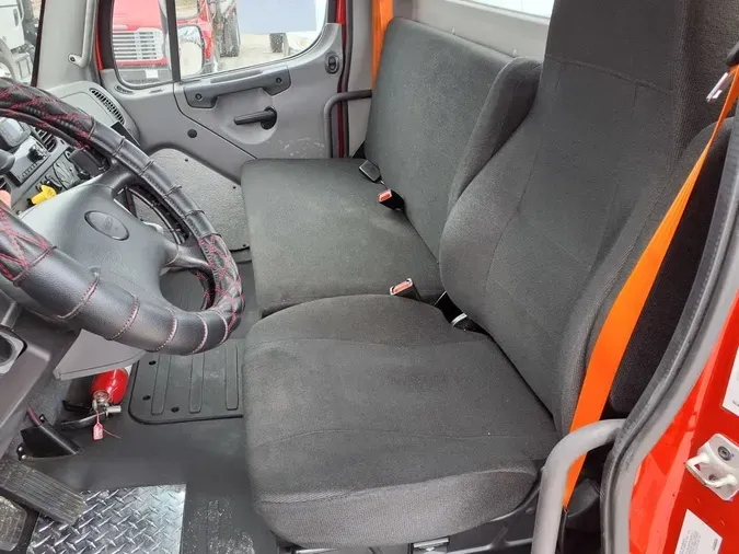 2019 FREIGHTLINER/MERCEDES M2 106