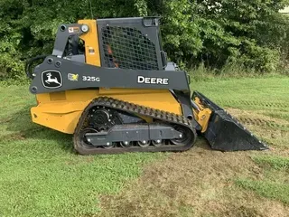 2022 John Deere 325G