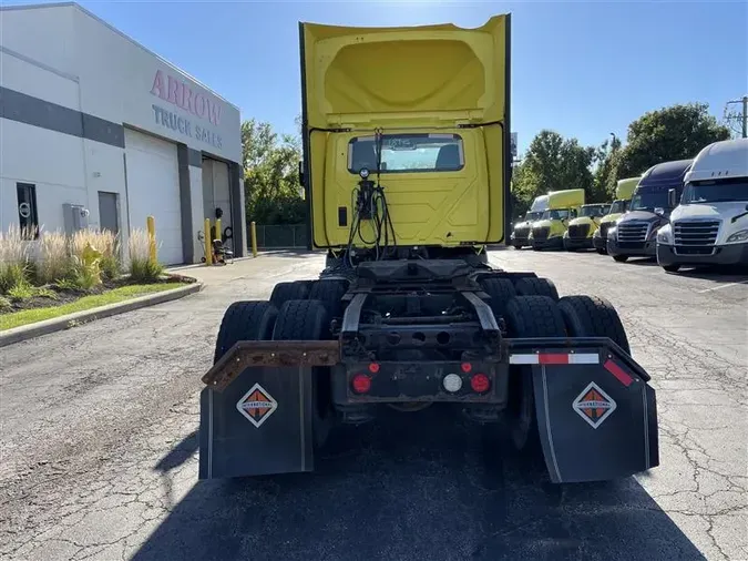 2018 INTERNATIONAL RH613