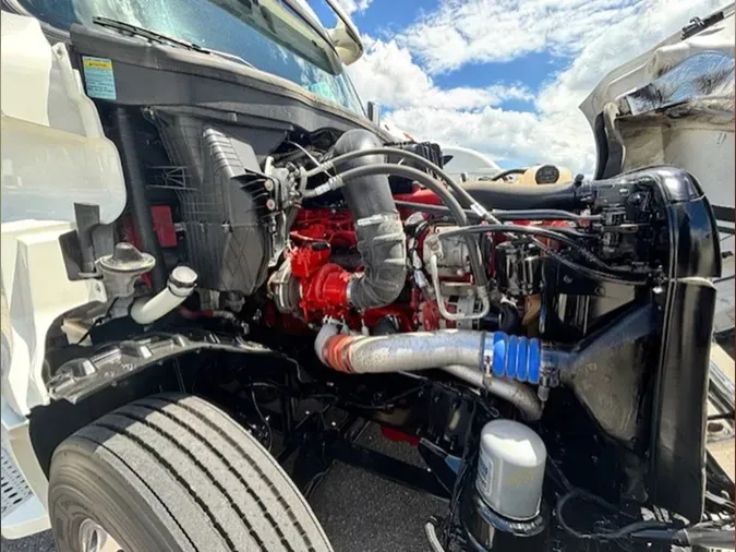 2023 Freightliner Cascadia 126