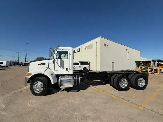 2019 Peterbilt 348