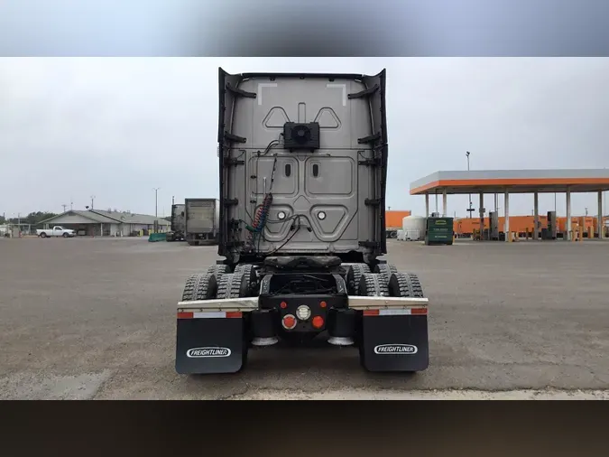 2021 Freightliner Cascadia