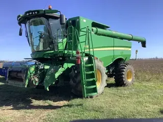 2012 John Deere S670