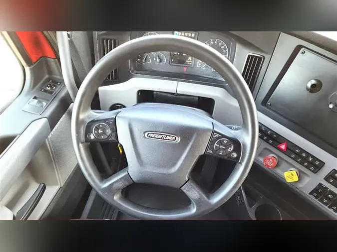 2022 FREIGHTLINER CA126
