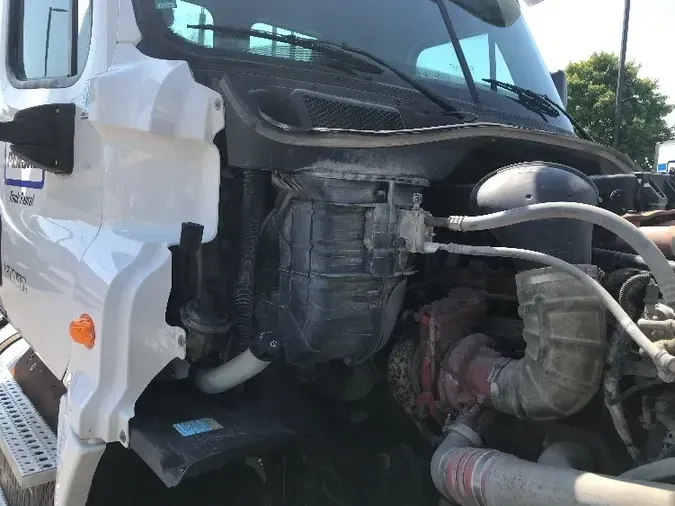 2015 FREIGHTLINER X12564ST