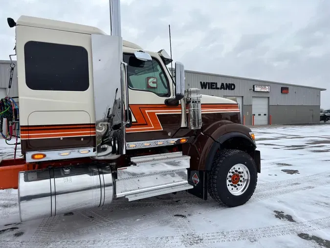 2026 International HX520 SLEEPER4d19c378f64b720f50208f871c18d74c