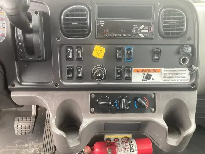 2020 FREIGHTLINER/MERCEDES M2 106