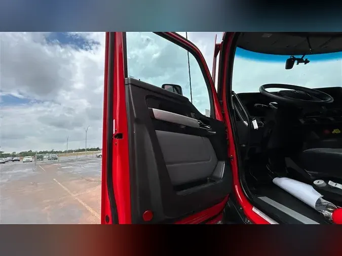 2022 KENWORTH T680