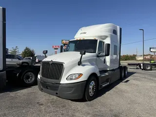 2022 International LT625