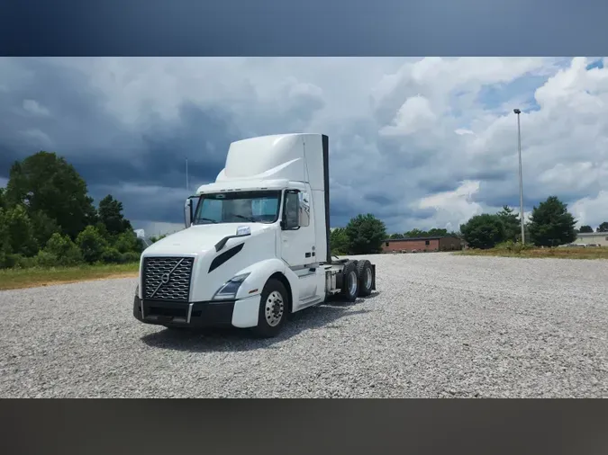 2019 Volvo VNL300