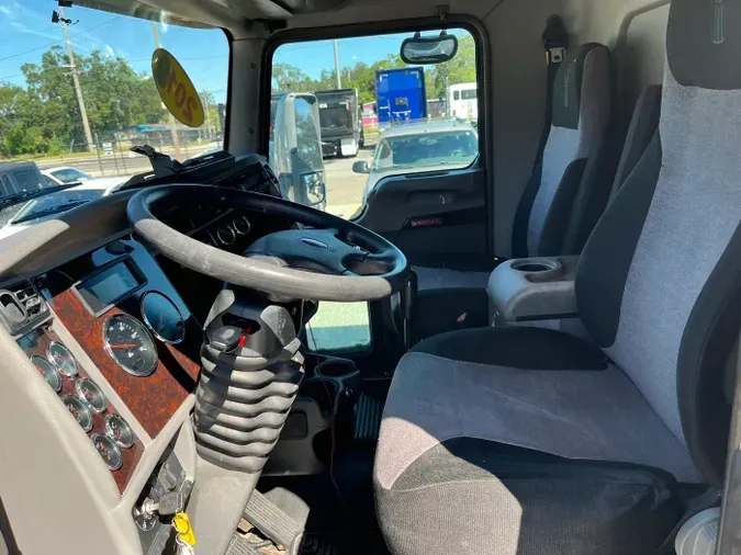 2012 Kenworth T270