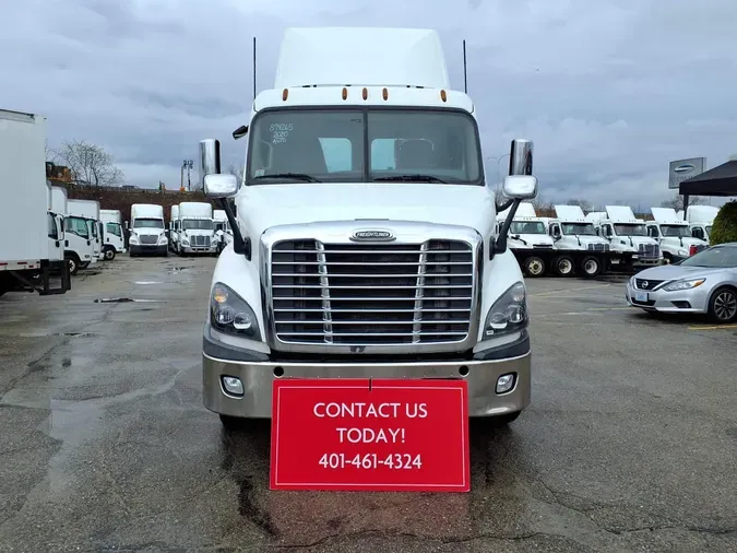 2020 FREIGHTLINER/MERCEDES CASCADIA 113