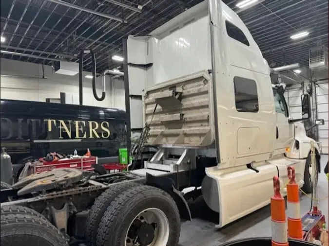 2019 NAVISTAR INTERNATIONAL LT625 SLPR CAB