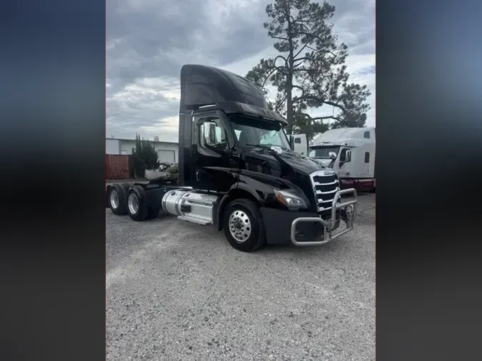 2023 FREIGHTLINER CASCADIA 116