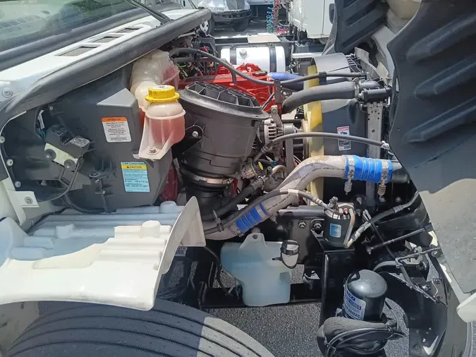 2022 FREIGHTLINER M2 106