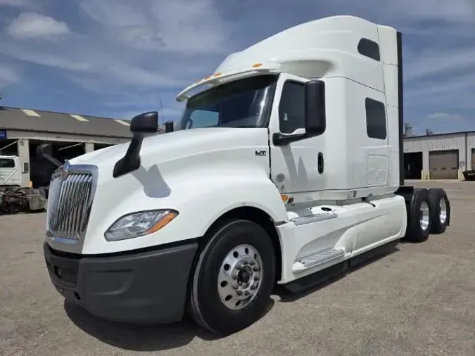 2020 International LT625