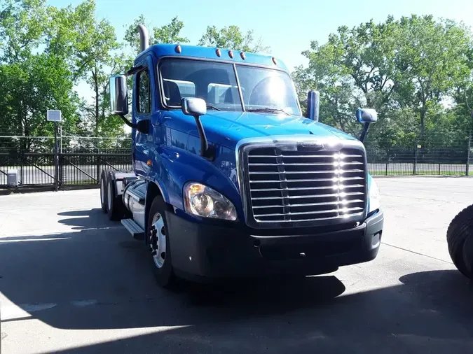 2020 FREIGHTLINER/MERCEDES CASCADIA 125