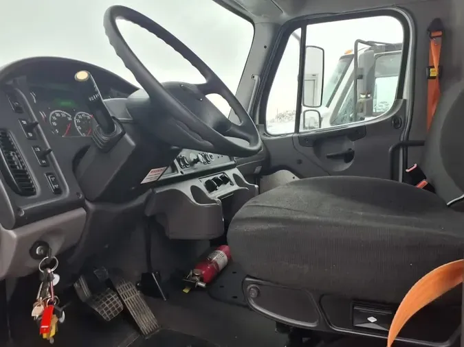 2019 FREIGHTLINER/MERCEDES M2 106