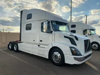 2018 VOLVO VNL64T780