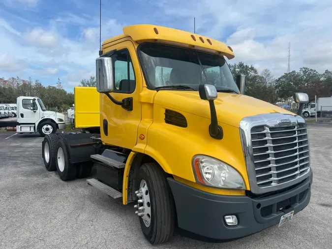 2018 FREIGHTLINER/MERCEDES CASCADIA 113