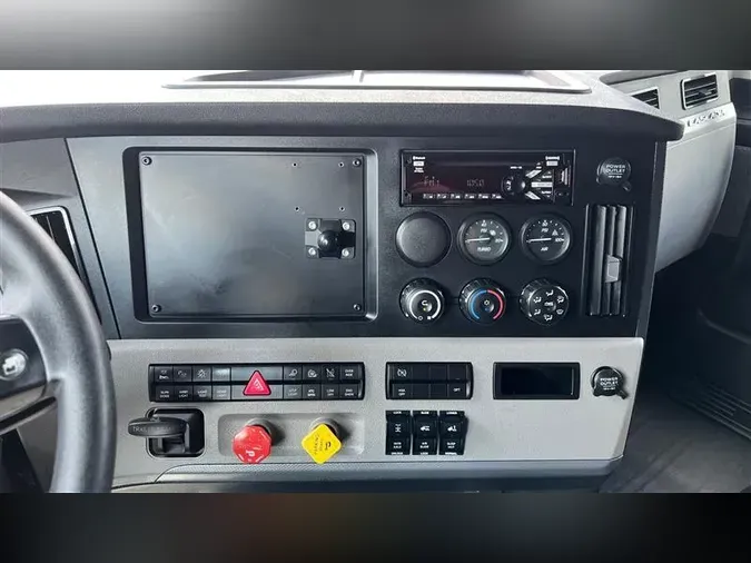 2020 FREIGHTLINER CA126