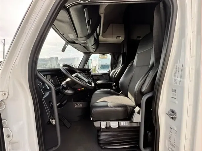 2023 Freightliner Cascadia 126