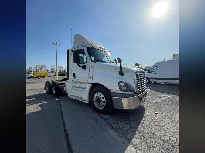 2017 FREIGHTLINER/MERCEDES CASCADIA 125