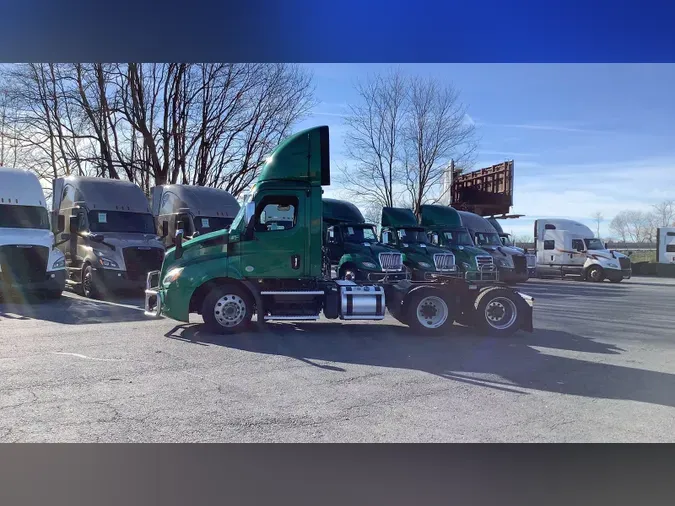 2019 Freightliner Cascadia 126